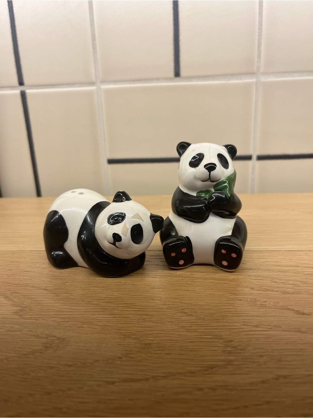 Panda Ceramic Salt and Pepper Shaker Set - Black & White